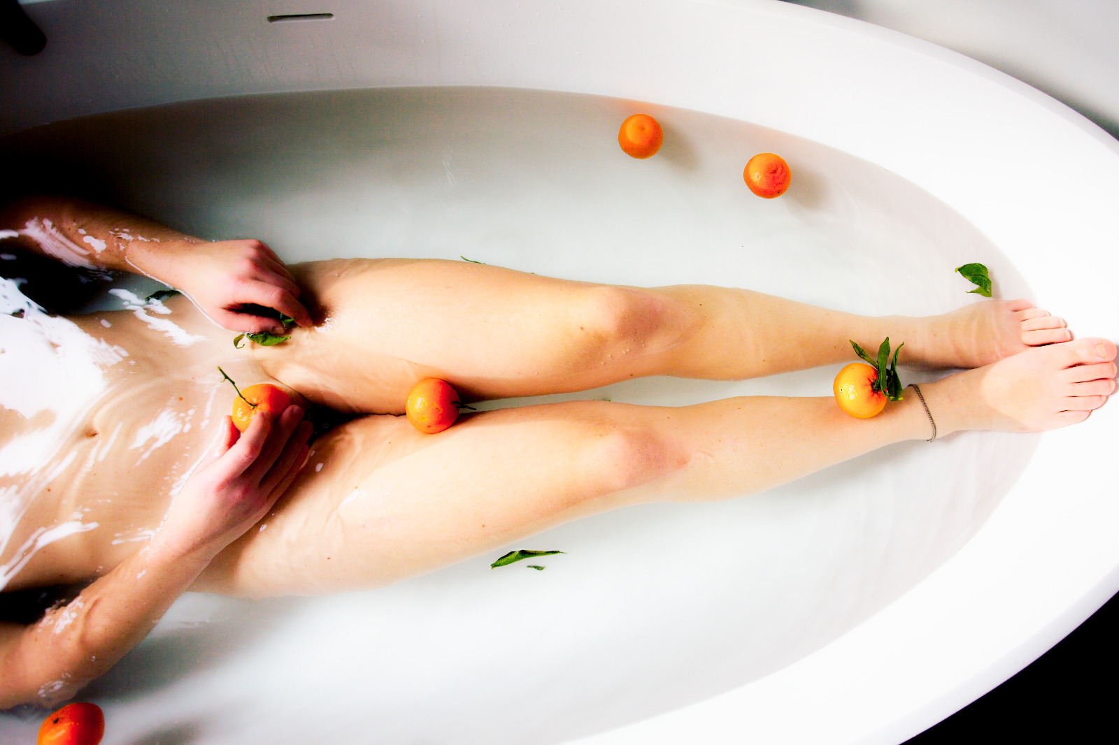 Oranges in bath